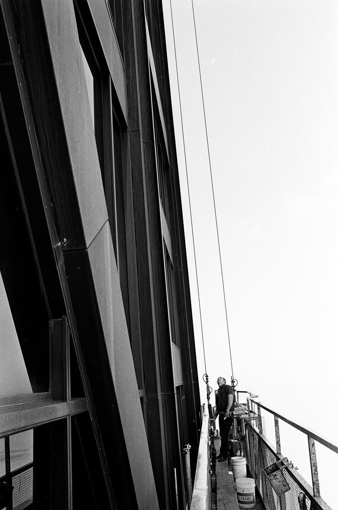 Window washers clean the Hancock Building - Chicago Sun-Times