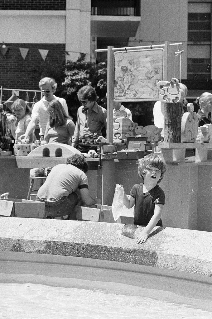 Sandburg Village Arts and Crafts Fair - James (Jim) Klepitsch for Chicago Sun-Times