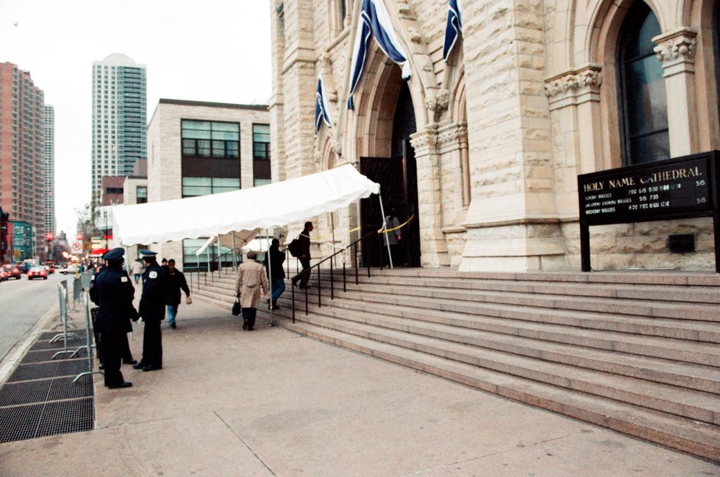Funeral mass and procession for Cardinal Joseph Louis Bernardin - Al Podgorski for Chicago Sun-Times