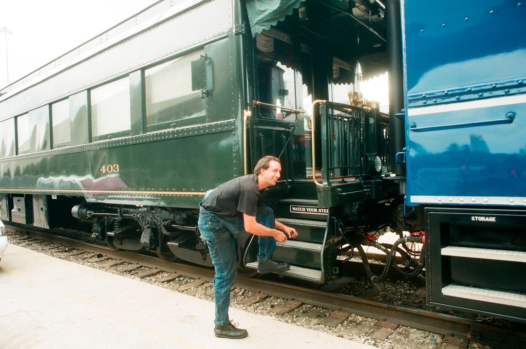 President Bill Clinton's 21st Century Express train - Chicago Sun-Times