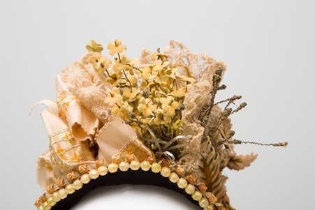 Women's straw bonnet