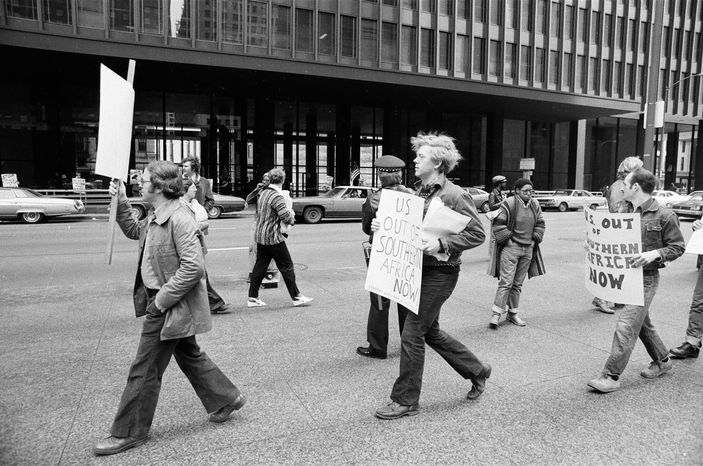 Youth Against Wars and Fascism hold a protest at the Federal Building - Chicago Sun-Times