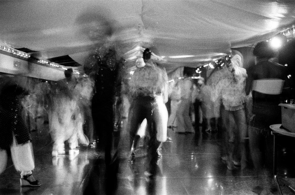 People enjoy dancing at Dingbat's Discotheque - Chicago Sun-Times