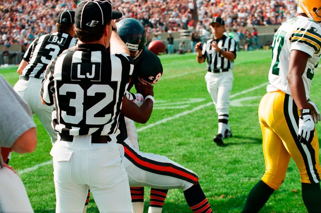 Football game between the Chicago Bears and Green Bay Packers - Chicago Sun-Times