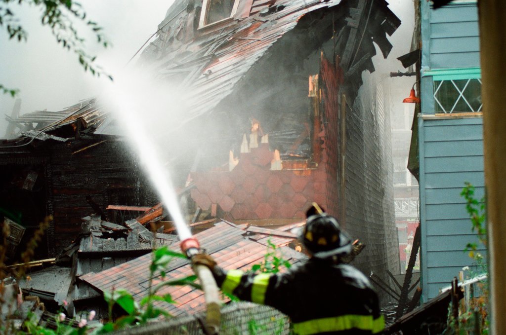 Fire on West North Avenue - Gene Pesek for Chicago Sun-Times