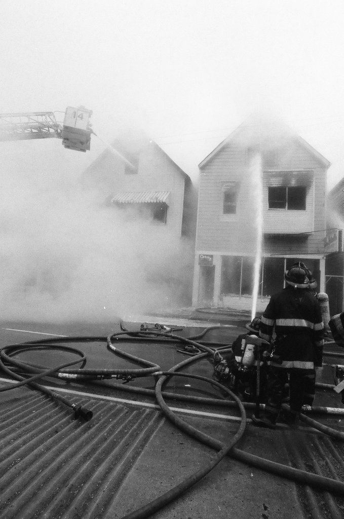 Fire on West North Avenue - Gene Pesek for Chicago Sun-Times