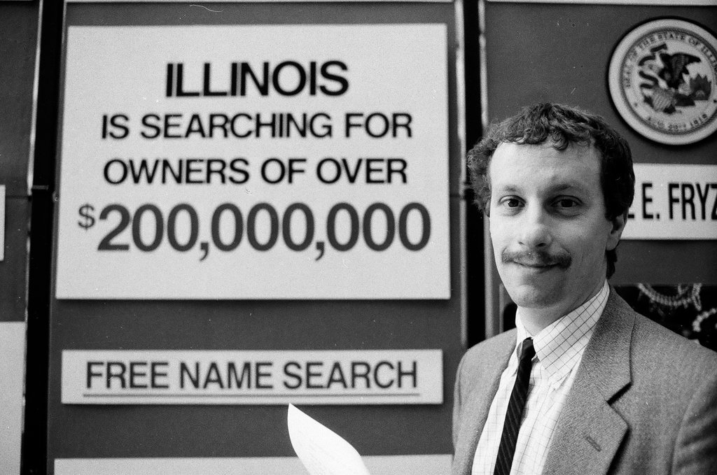 Attorney discovers forgotten bank accounts - Gene Pesek for Chicago Sun-Times