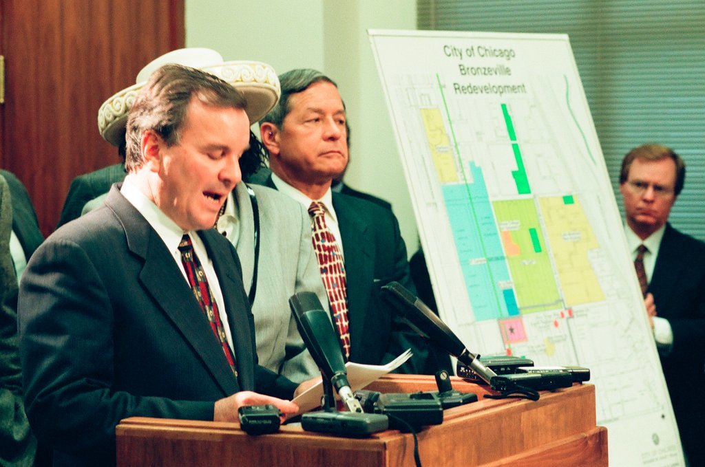 Mayor Daley announces new police HQ - Chicago Sun-Times