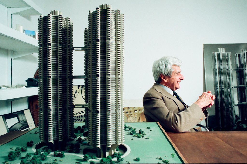 Marina City to undergo renovation - Rich Hein for Chicago Sun-Times