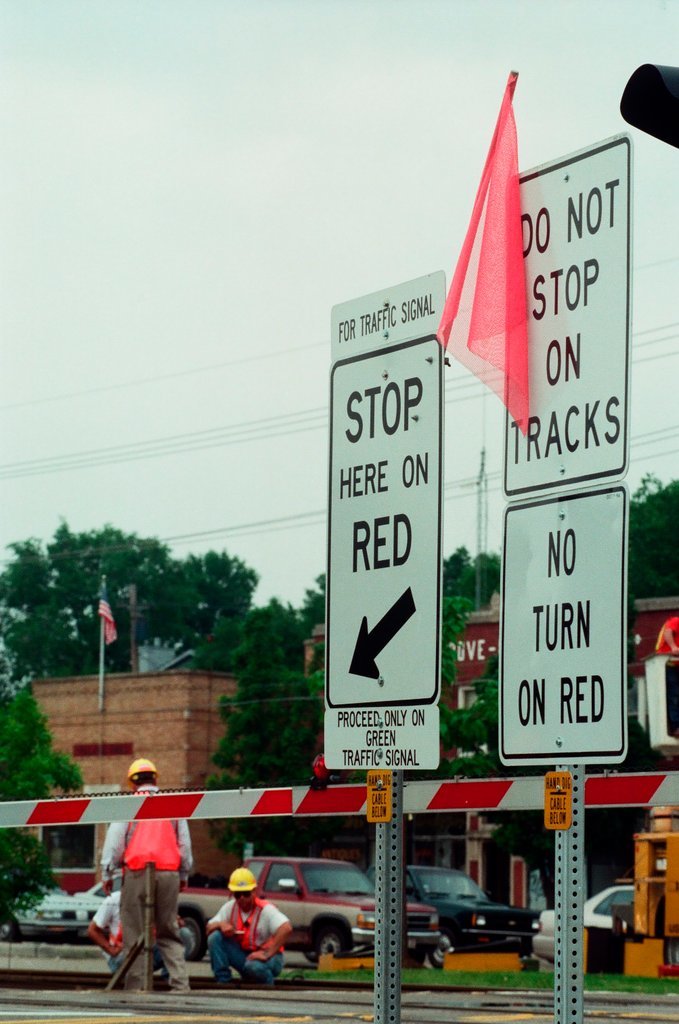 New traffic lights at train tracks - Ellen Domke for Chicago Sun-Times