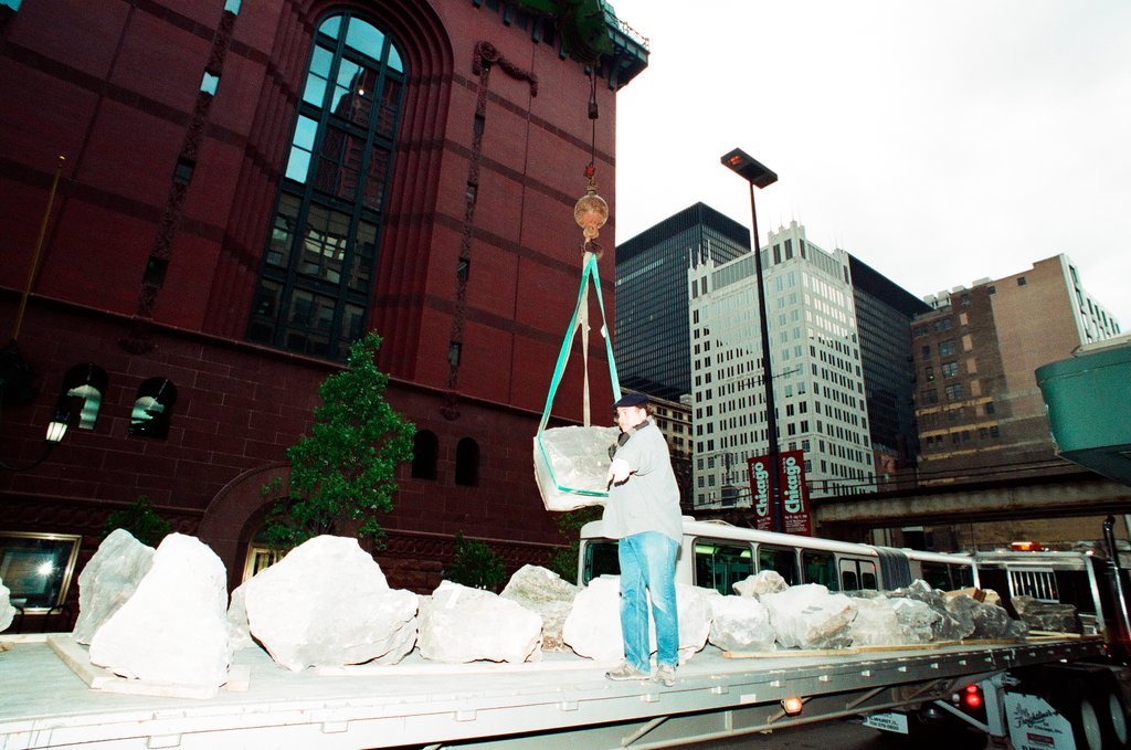 Installation in Pritzker Park honors Chicago women - Bob Ringham for Chicago Sun-Times