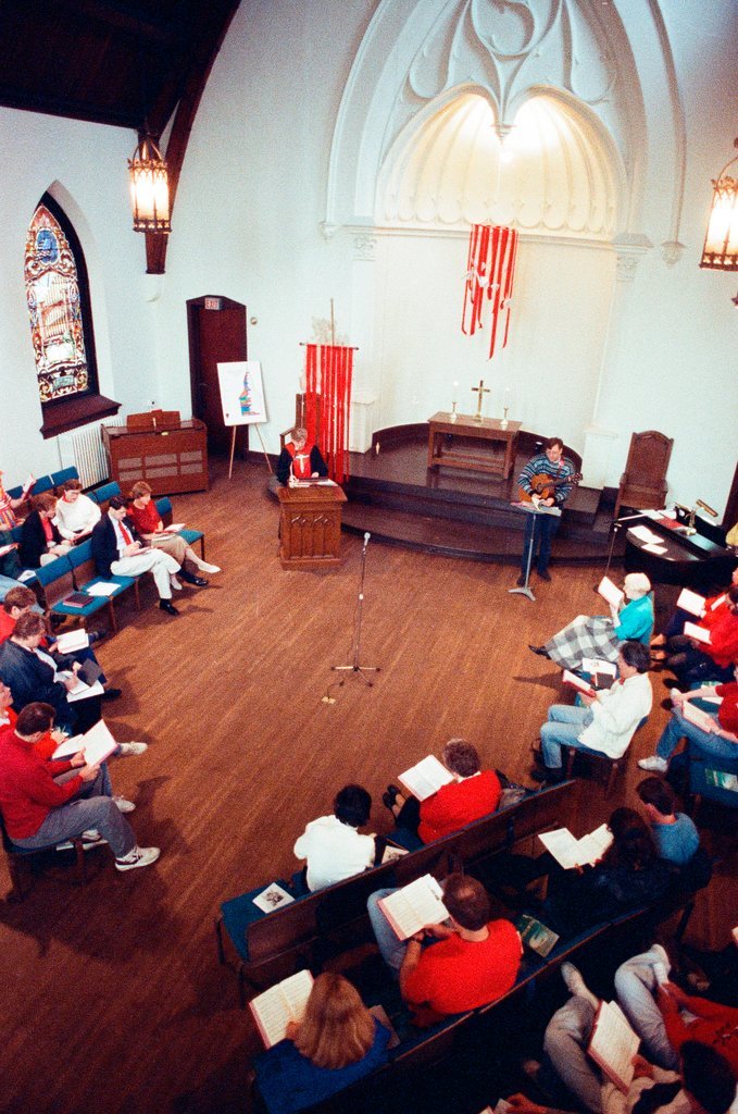 Protestant churches welcome LGBTQ+ members - Ellen Domke for Chicago Sun-Times