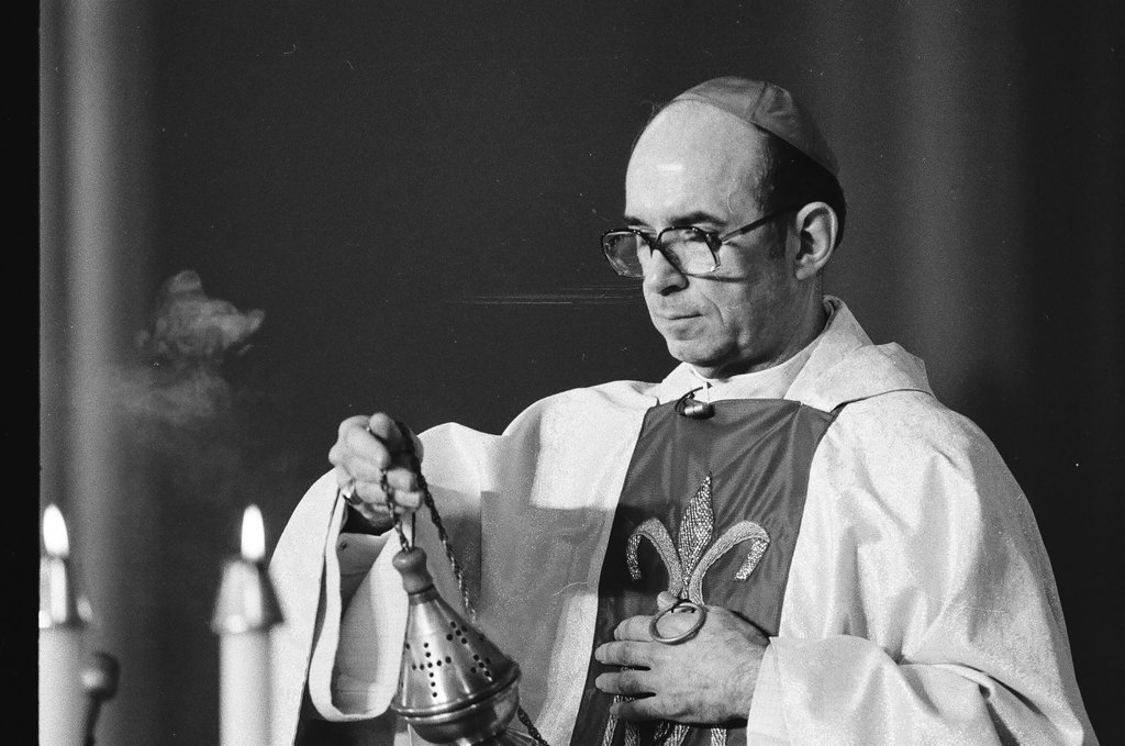 Archbishop Bernardin at Polish church - Chicago Sun-Times