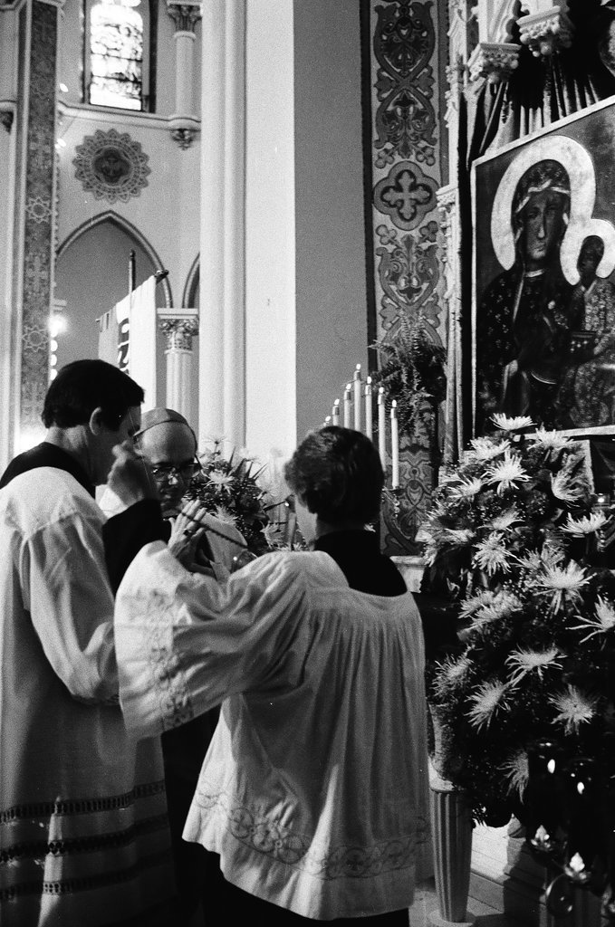 Archbishop Bernardin at Polish church - Chicago Sun-Times