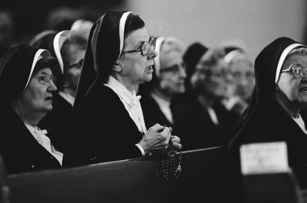 Archbishop Bernardin at Polish church - Chicago Sun-Times