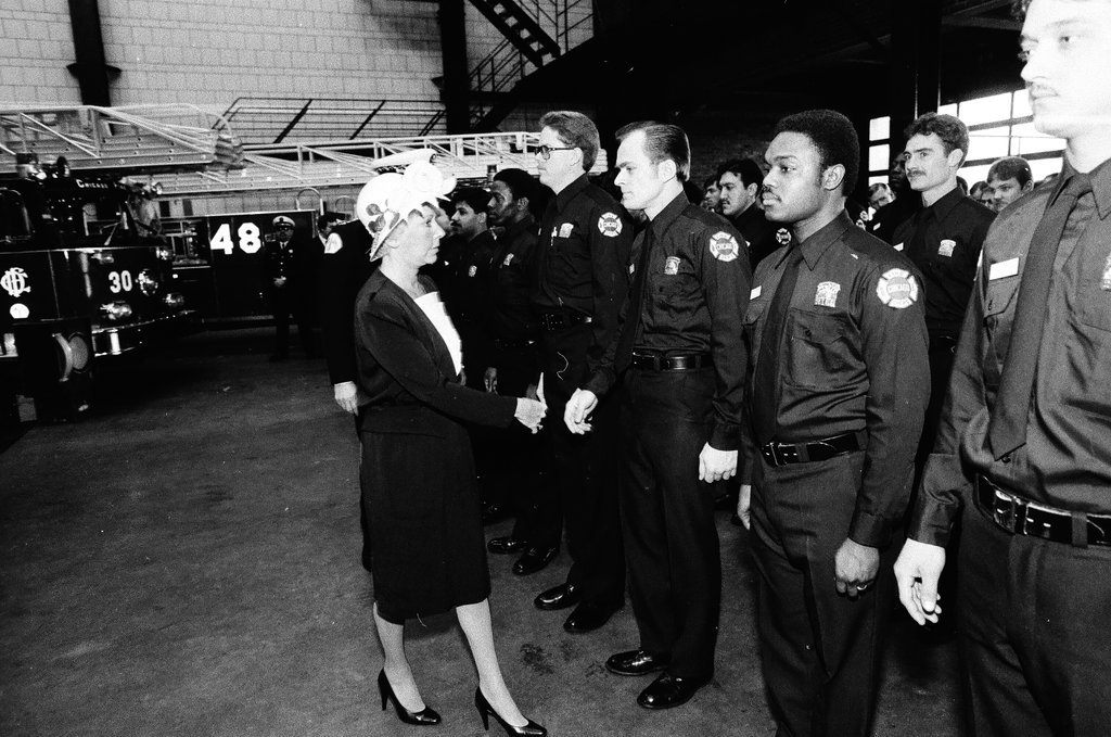 Jane Byrne swears in new firefighters - Chicago Sun-Times