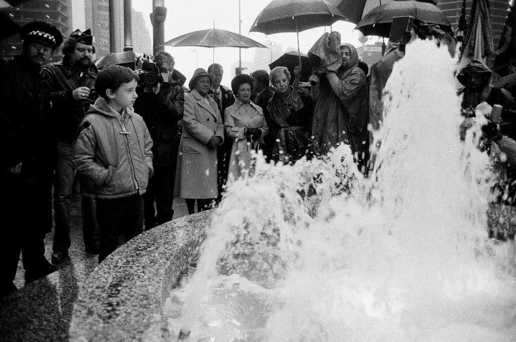 Mayor Byrne opens Vietnam Memorial - Chicago Sun-Times