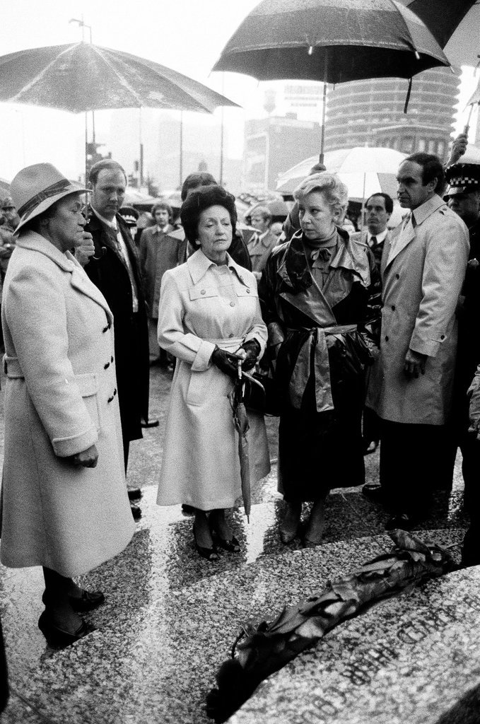 Mayor Byrne opens Vietnam Memorial - Chicago Sun-Times