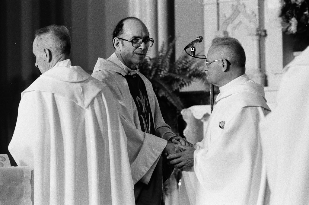 Archbishop Bernardin at Polish church - Chicago Sun-Times