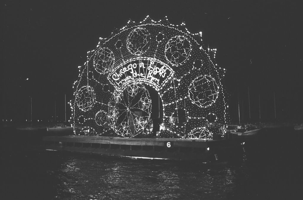 Venetian Night festivities - Chicago Sun-Times