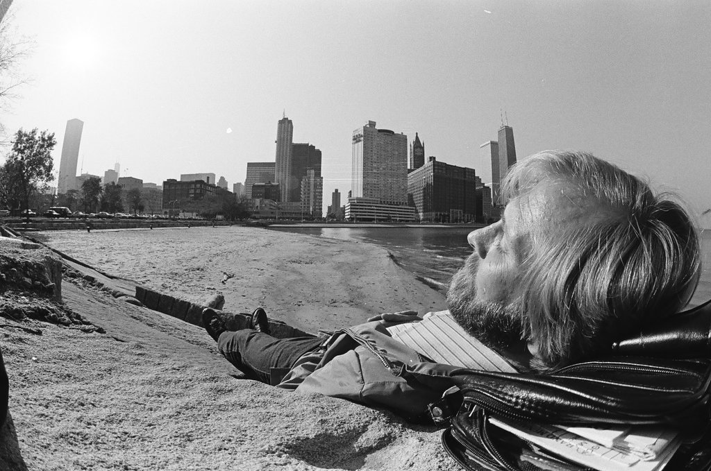 Sunny weather at Ohio Street Beach - Chicago Sun-Times