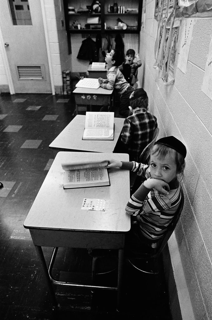 Children of the Hasidic Jewish faith at school - Chicago Sun-Times