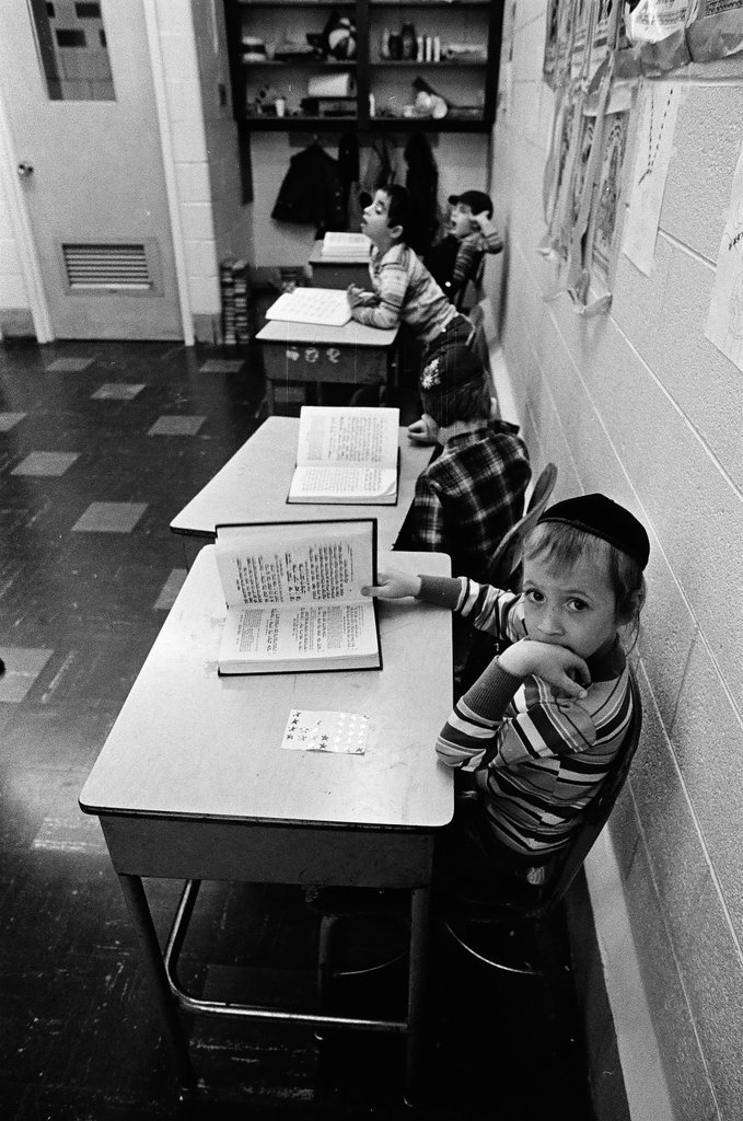 Children of the Hasidic Jewish faith at school - Chicago Sun-Times