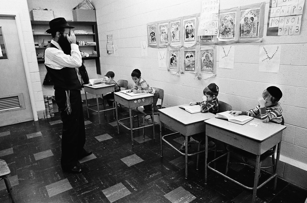 Children of the Hasidic Jewish faith at school - Chicago Sun-Times