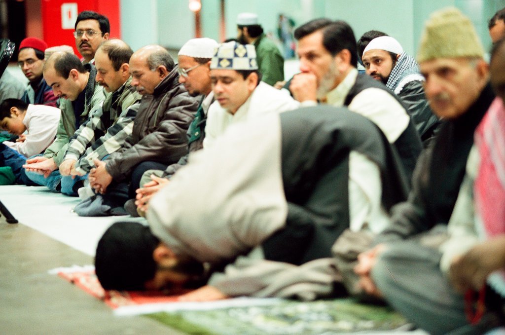 Ramadan service at McCormick Place - Chicago Sun-Times