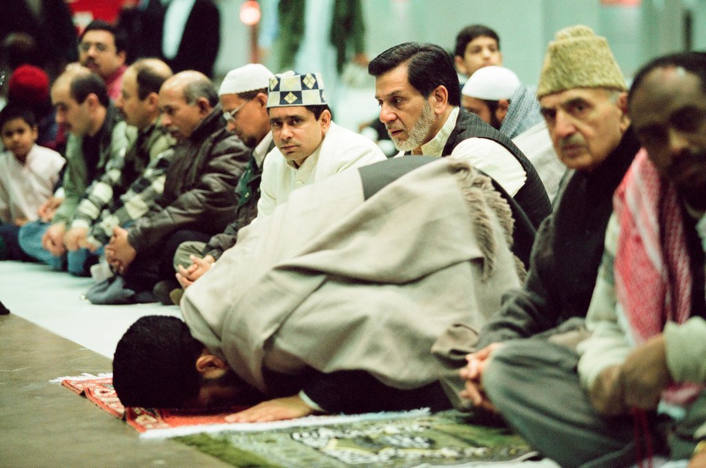 Ramadan service at McCormick Place - Chicago Sun-Times