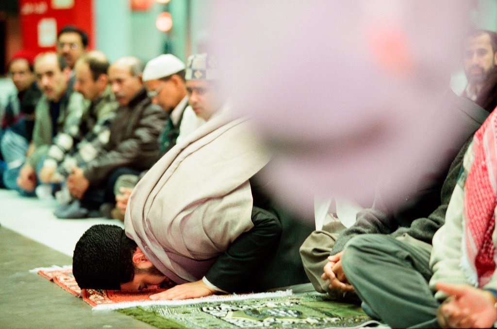 Ramadan service at McCormick Place - Chicago Sun-Times