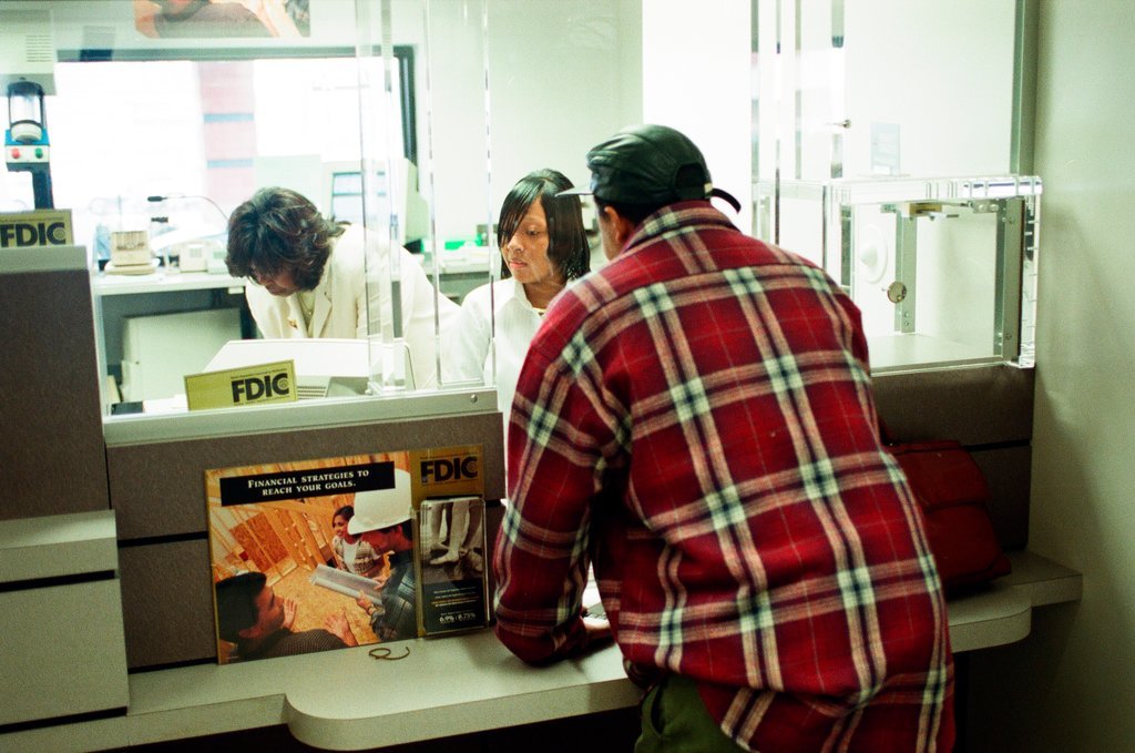 New bank opens in Austin - Chicago Sun-Times