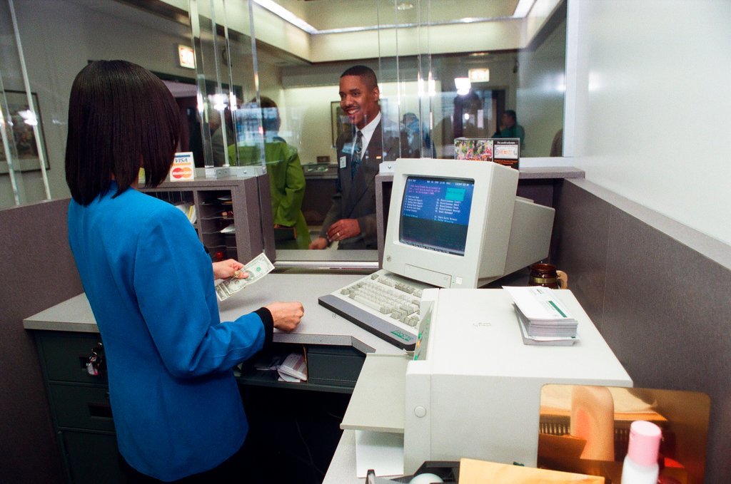 New bank opens in Austin - Chicago Sun-Times