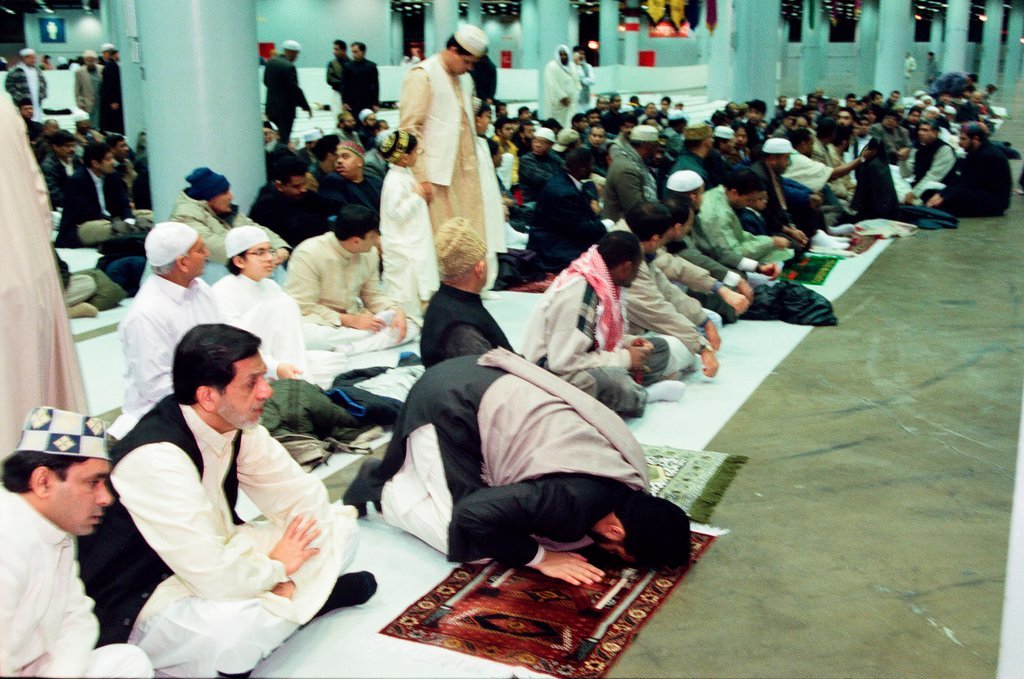 Ramadan service at McCormick Place - Chicago Sun-Times