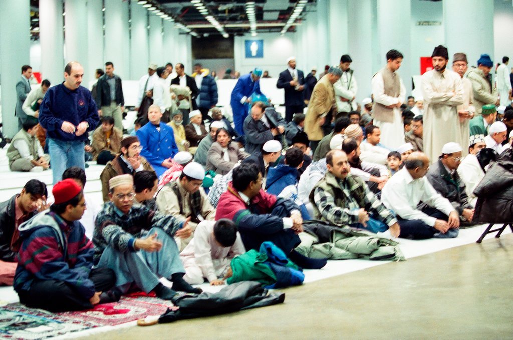 Ramadan service at McCormick Place - Chicago Sun-Times