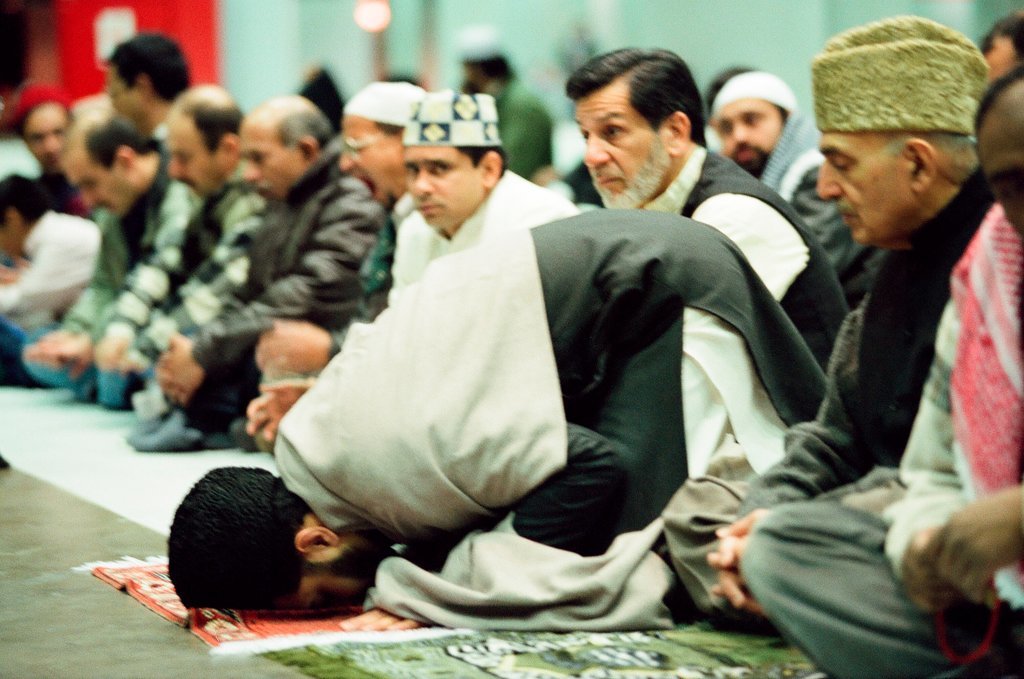 Ramadan service at McCormick Place - Chicago Sun-Times