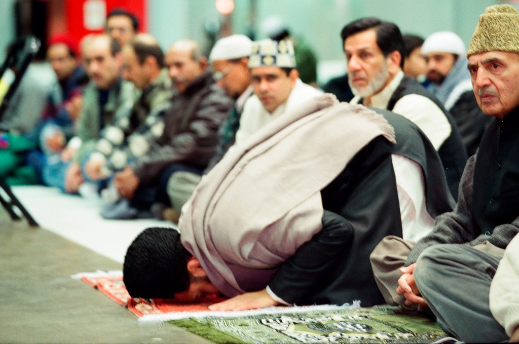 Ramadan service at McCormick Place - Chicago Sun-Times