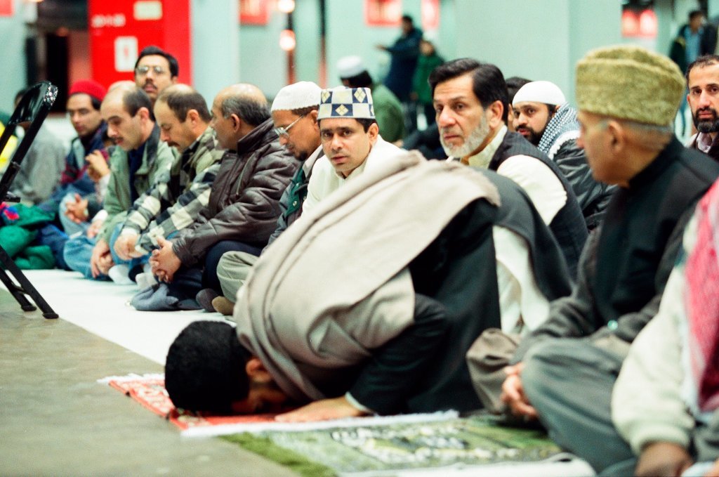 Ramadan service at McCormick Place - Chicago Sun-Times
