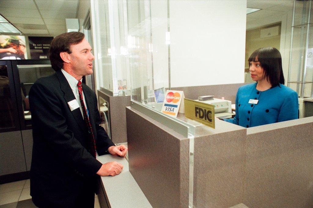 New bank opens in Austin - Chicago Sun-Times