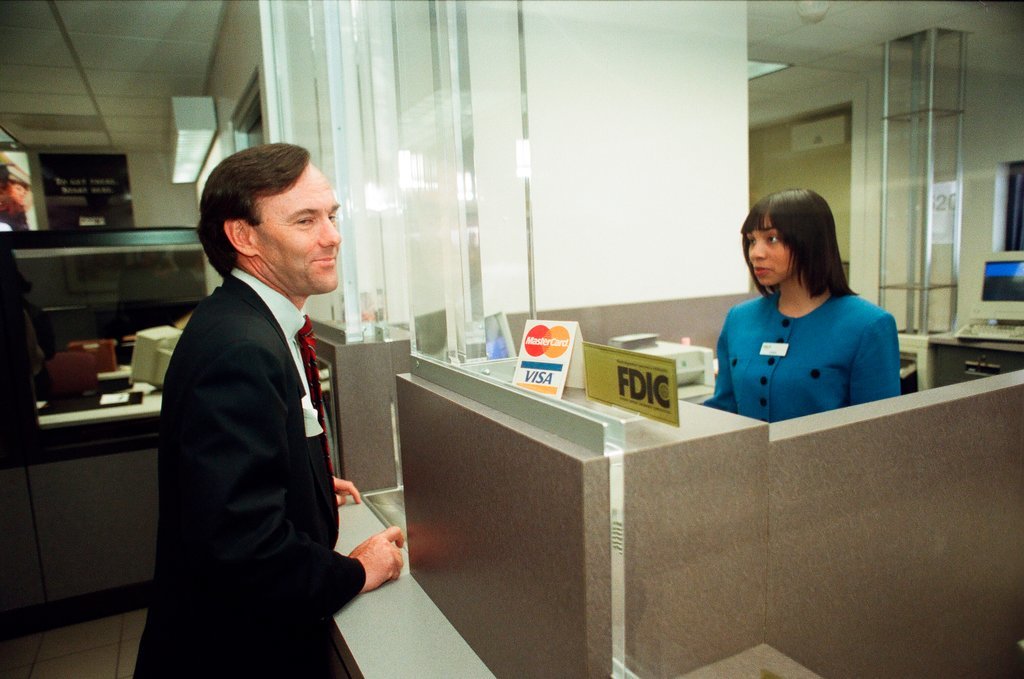 New bank opens in Austin - Chicago Sun-Times