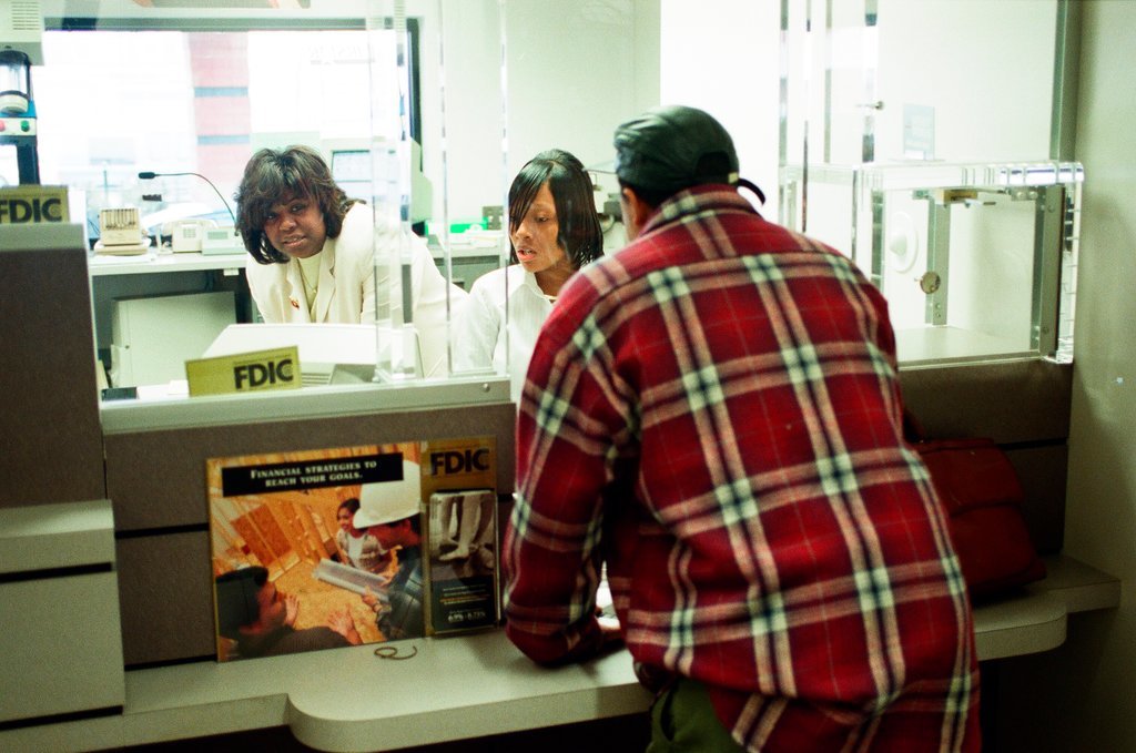New bank opens in Austin - Chicago Sun-Times
