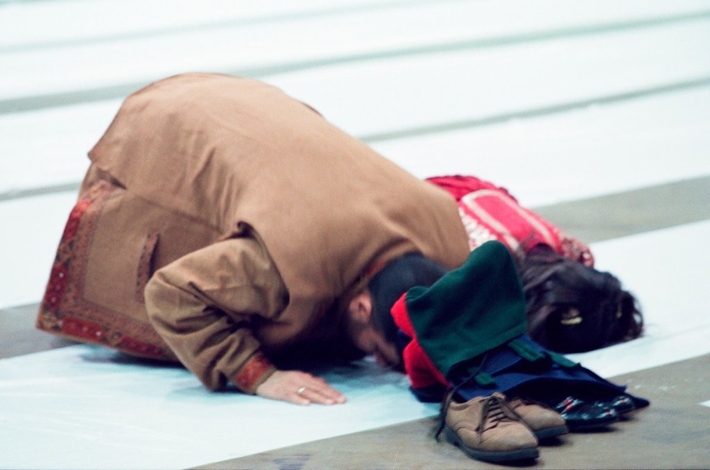 Ramadan service at McCormick Place - Chicago Sun-Times