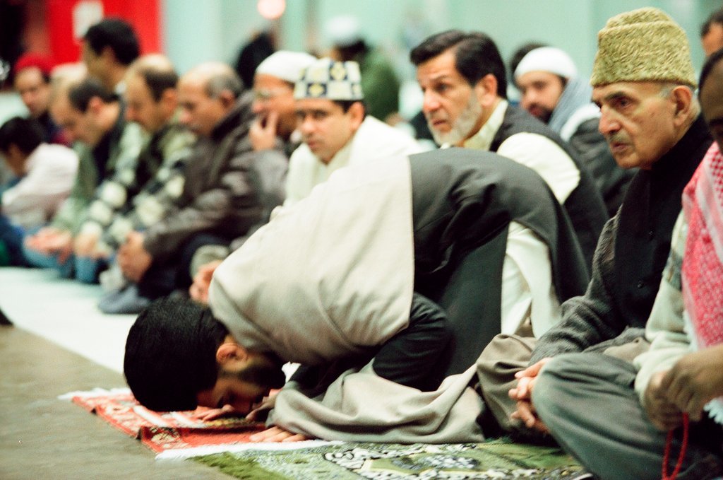 Ramadan service at McCormick Place - Chicago Sun-Times