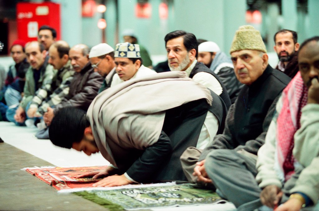 Ramadan service at McCormick Place - Chicago Sun-Times
