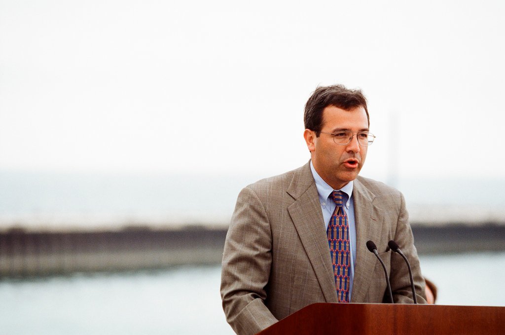 Mayor Daley announces plan to rebuild lakeshore - Robert A. Davis for Chicago Sun-Times