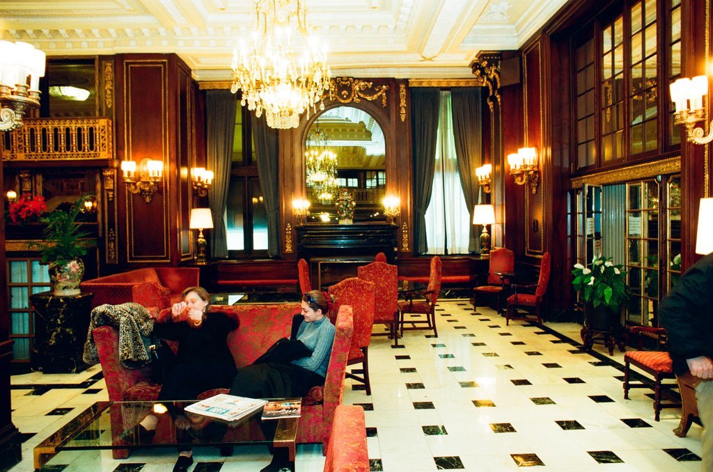 Blackstone Hotel closes - Rich Hein for Chicago Sun-Times