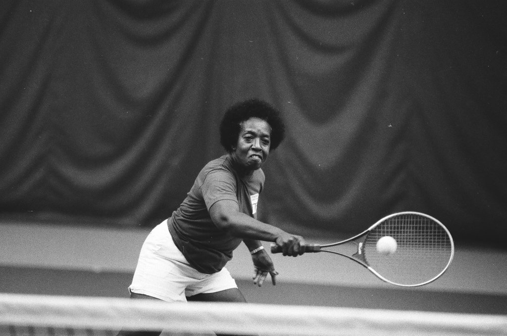 South Side women's tennis team - Chicago Sun-Times
