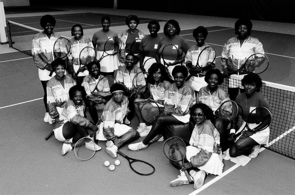 South Side women's tennis team - Chicago Sun-Times