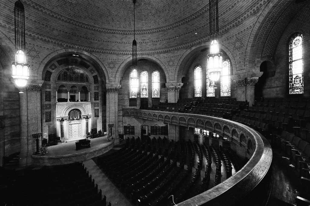 KAM Isaiah Israel Congregation - Chicago Sun-Times