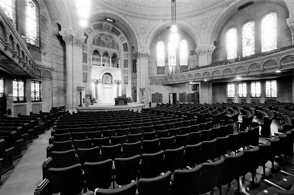 KAM Isaiah Israel Congregation - Chicago Sun-Times